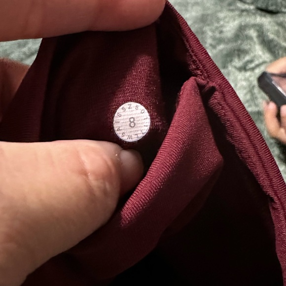 Lululemon Body Con Tight Size 8 - Picture 5 of 7